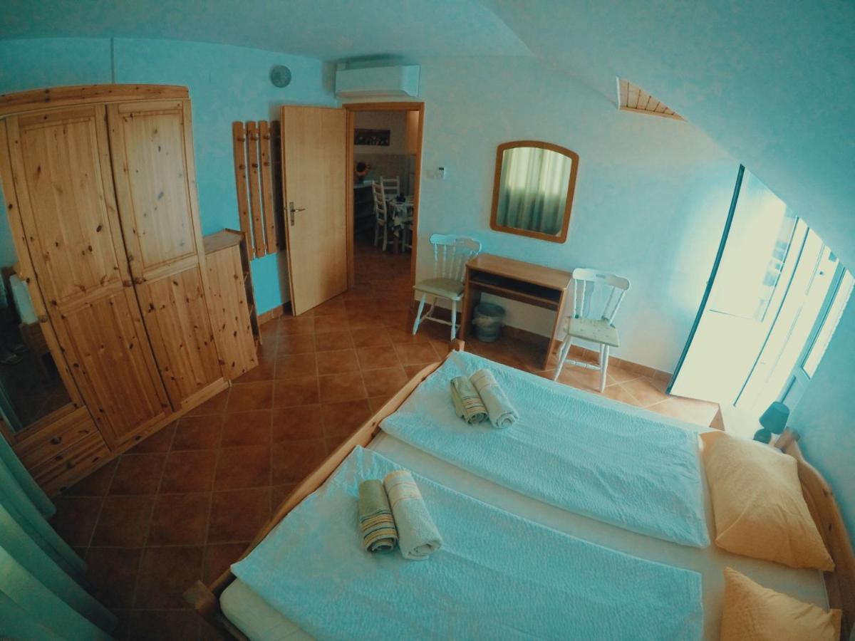 Apartements Magdalena * Lopar